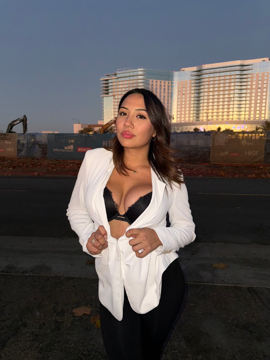 Take a pause and enjoy Ali Cruz — streaming from Banjul